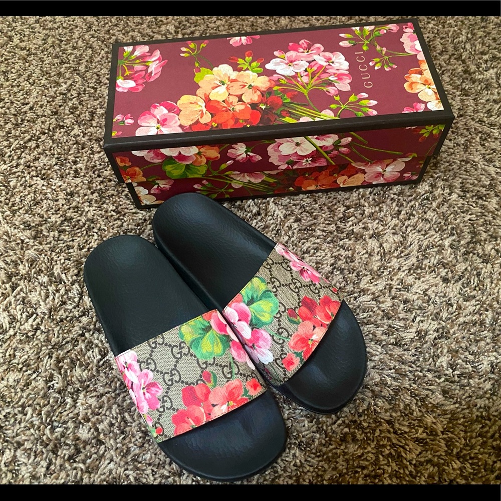 Gucci Blooms Supreme floral slide US size 9